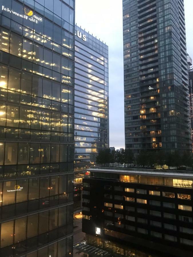 Stylish Condos Торонто Экстерьер фото