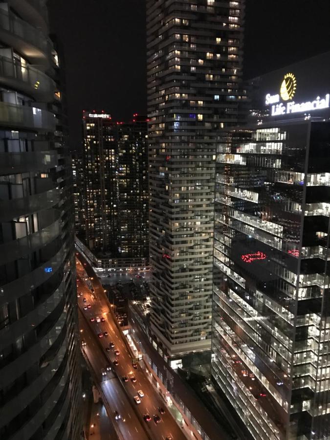 Stylish Condos Торонто Экстерьер фото